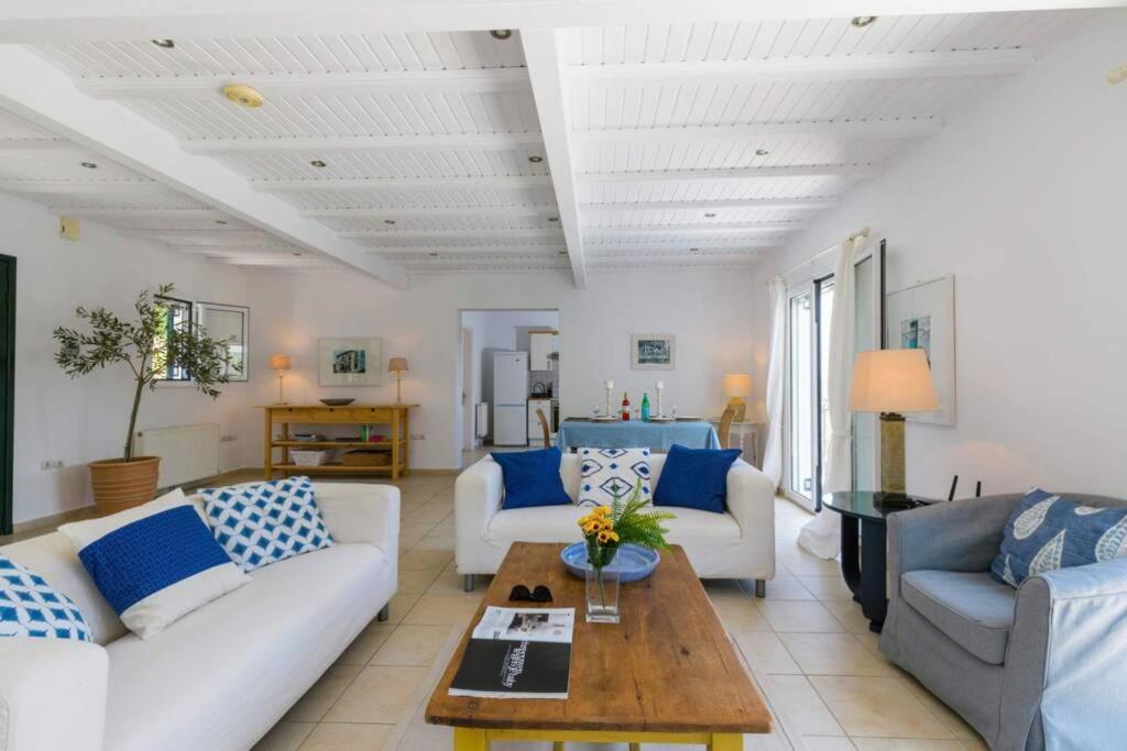 Villa Eleonas Strongyli  외부 사진