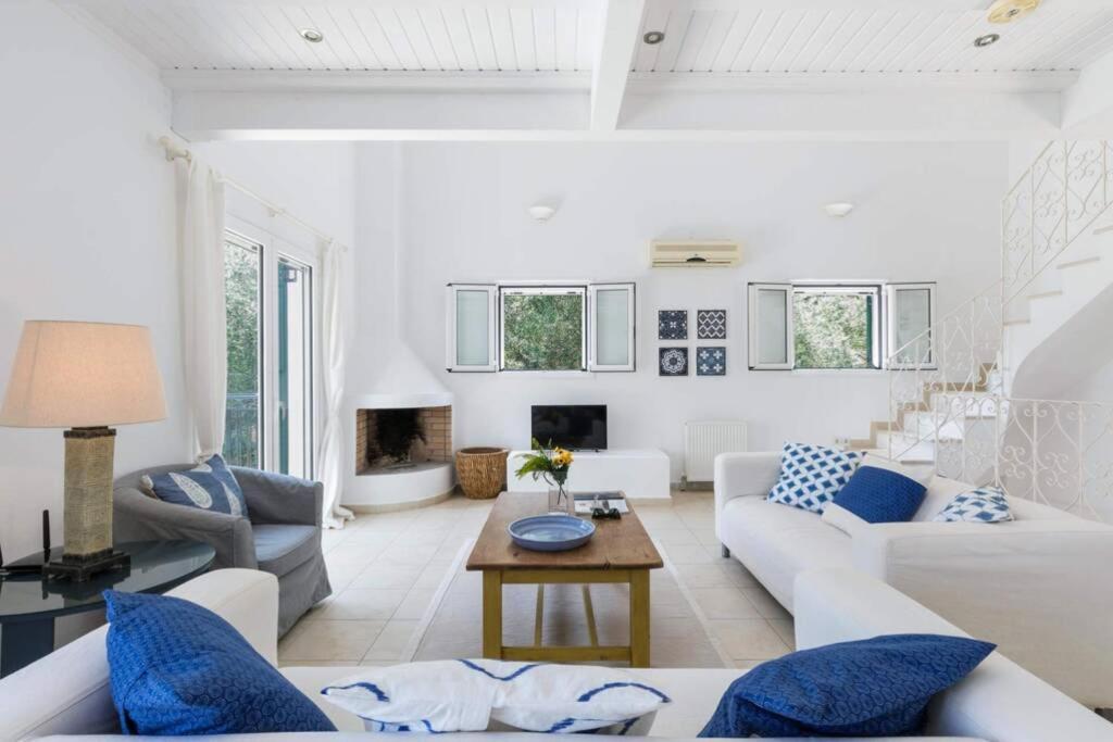 Villa Eleonas Strongyli  외부 사진